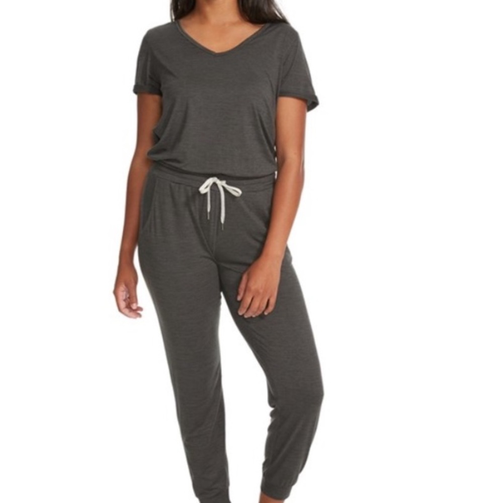 Vuori All Day Romper NWT Size Small